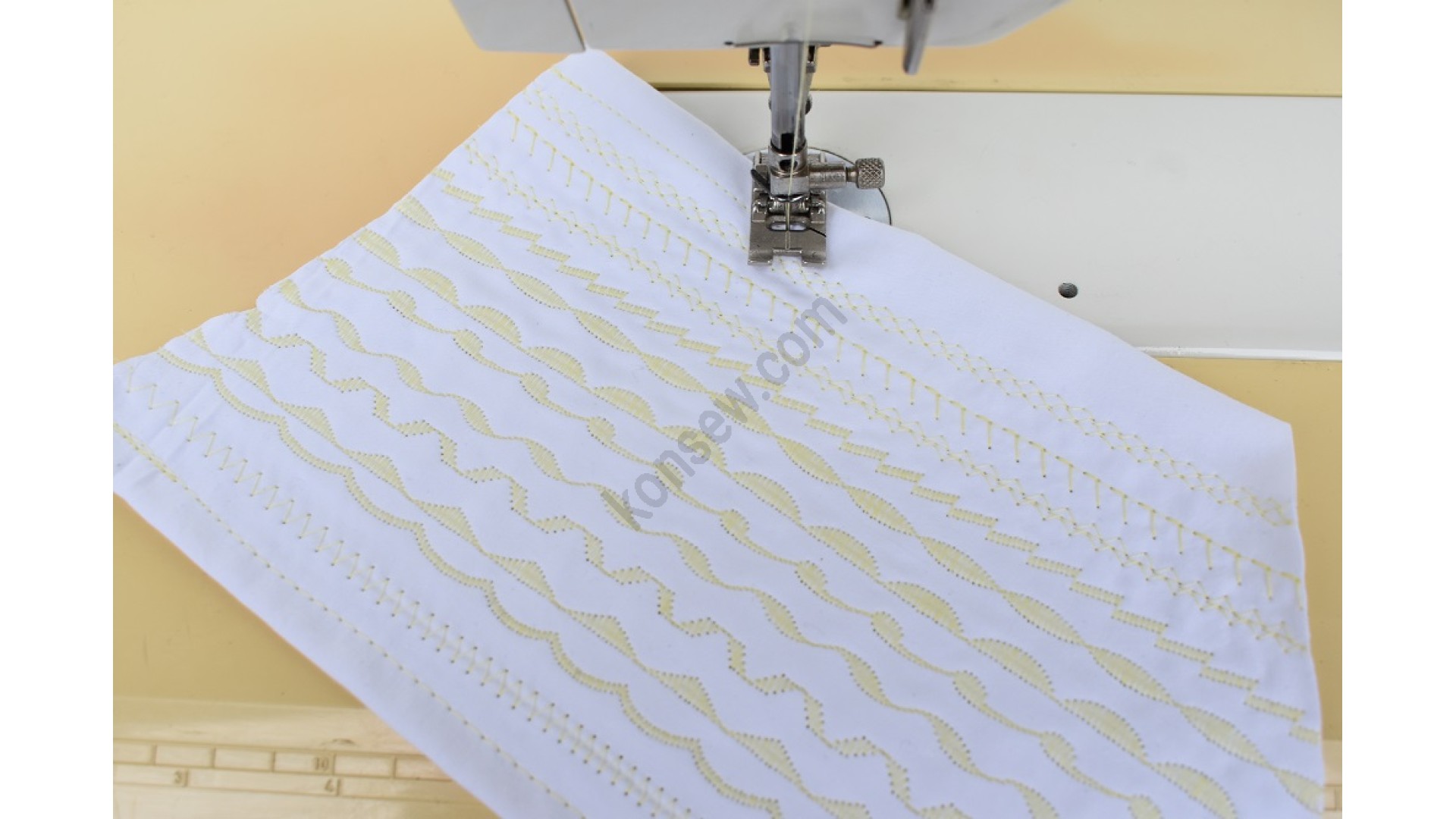 Buy Bernina Record 930 Swiss make domestic machine in UK Price, manual